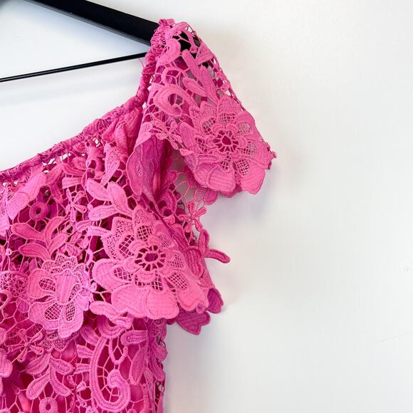Paper Dolls Size 8 US Off Shoulder Crochet Lace Sheath Dress Pink Knee Length - Picture 3 of 10